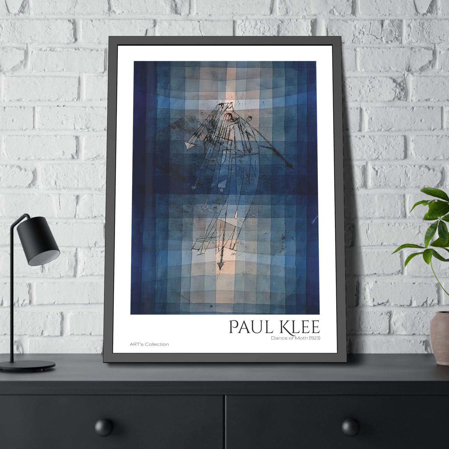 Dance of Moth (1923) by Paul Klee / Affiche Encadrée série ART's Collection