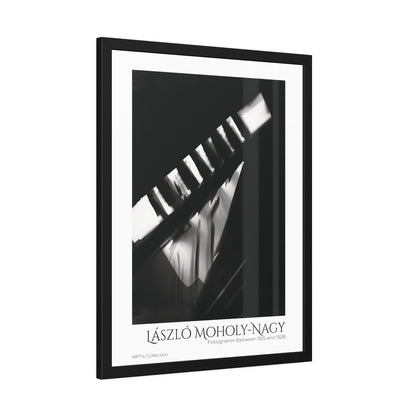 Fotogramm (between 1925 and 1928) by László Moholy-Nagy  / Affiche Encadrée série ART's Collection