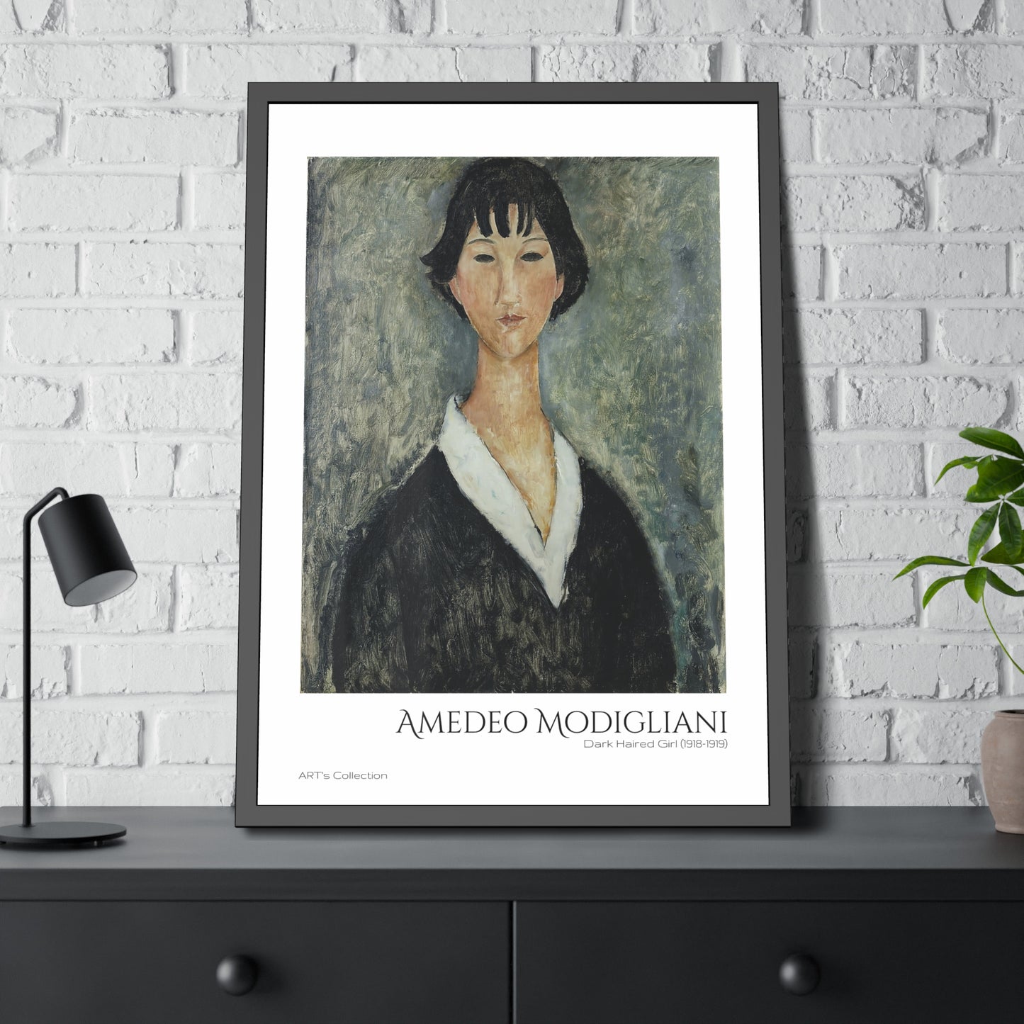 Dark Haired Girl (1918-1919) by Amedeo Modigliani  / Affiche Encadrée série ART's Collection
