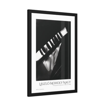 Fotogramm (between 1925 and 1928) by László Moholy-Nagy  / Affiche Encadrée série ART's Collection