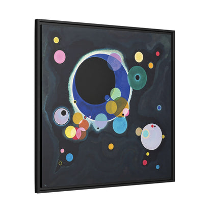 Several Circles (1926) by Wassily Kandinsky / Toile encadrée sur caisse américaine