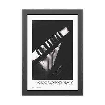 Fotogramm (between 1925 and 1928) by László Moholy-Nagy  / Affiche Encadrée série ART's Collection